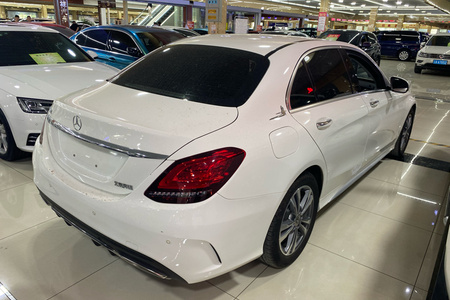 楚雄二手奔驰C级 2019款 C 180 L 动感版 运动轿车